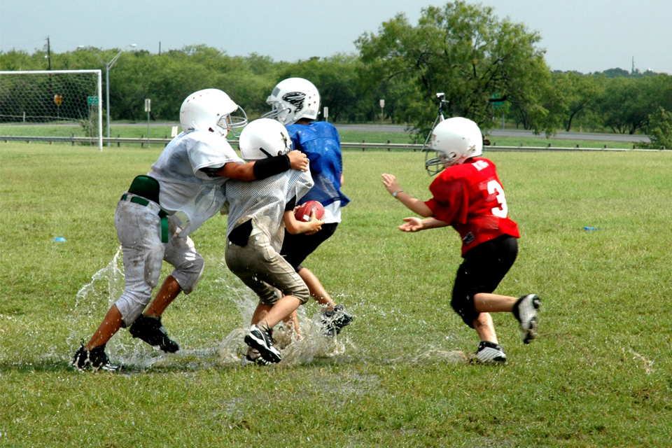 youth-tackle-football-ban-356